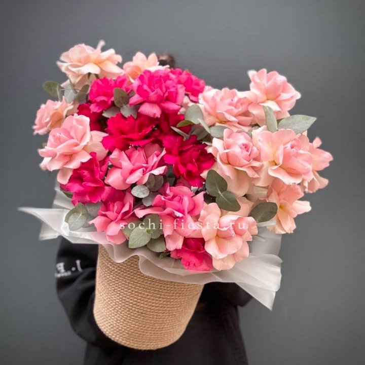 23 Французские розы Микс в боксе в Нальчике