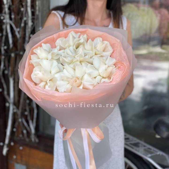 7 Белых французских роз в Нальчике
