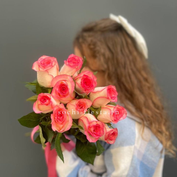 11 роз "Джумилия" в Нальчике