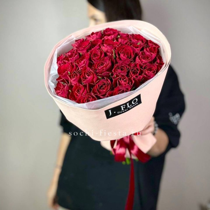 35 кенийских роз в Нальчике