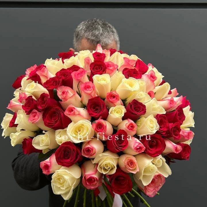 101 разноцветная роза "Джули" в Нальчике