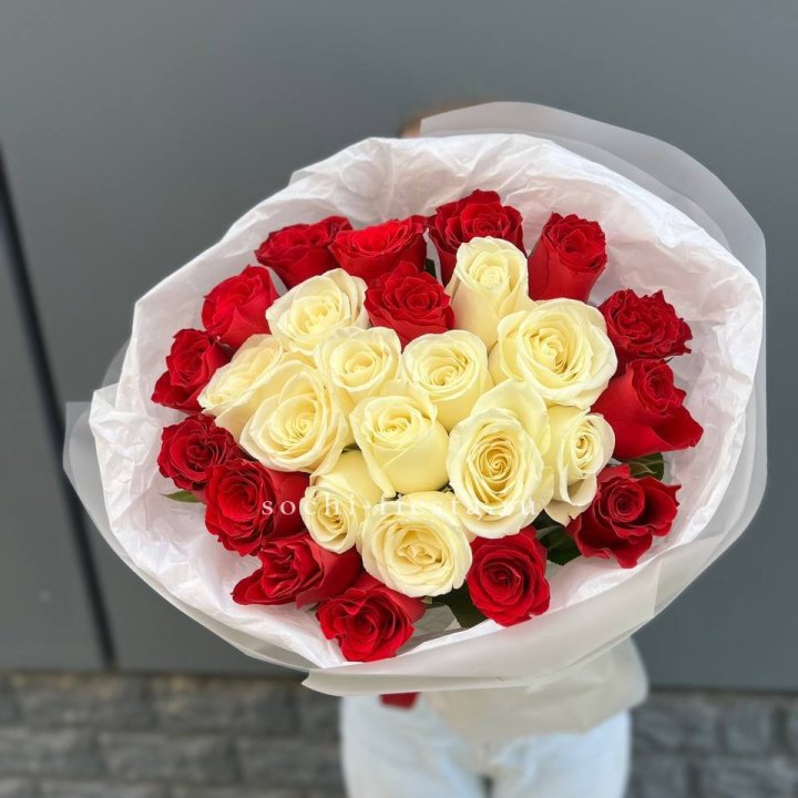 27 роз микс в Нальчике