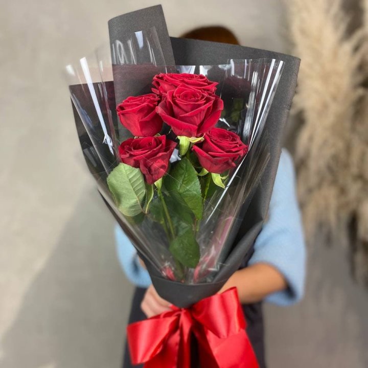 5 роз ред наоми в Нальчике