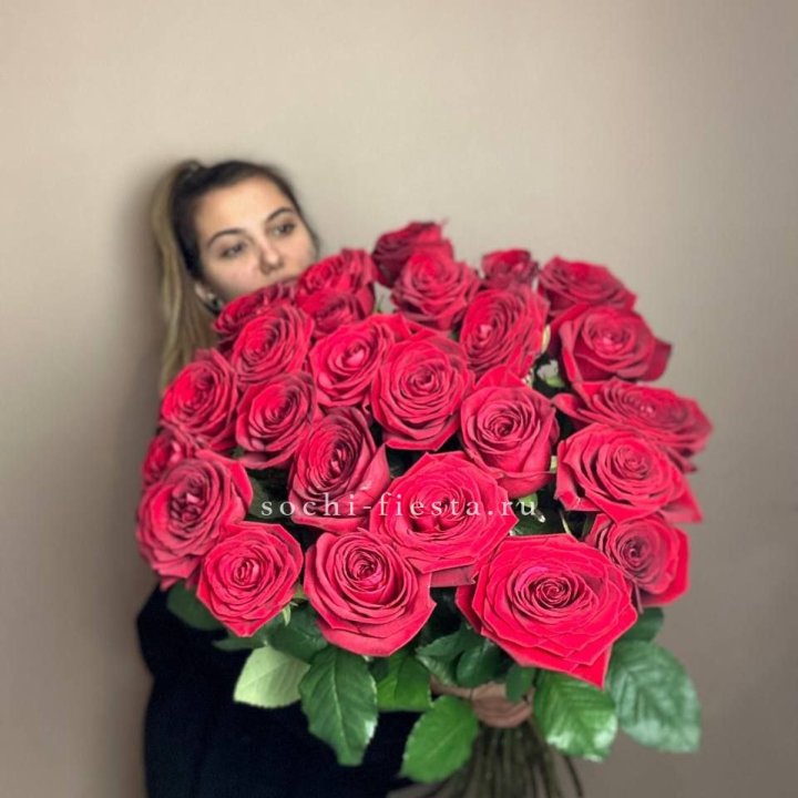 25 высоких роз в Нальчике