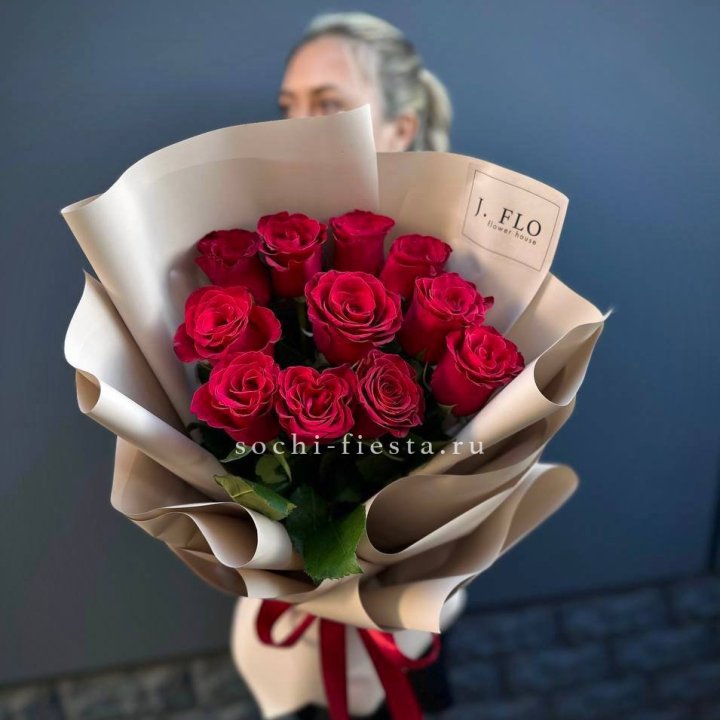 Букет красных роз "Наоми" в Нальчике