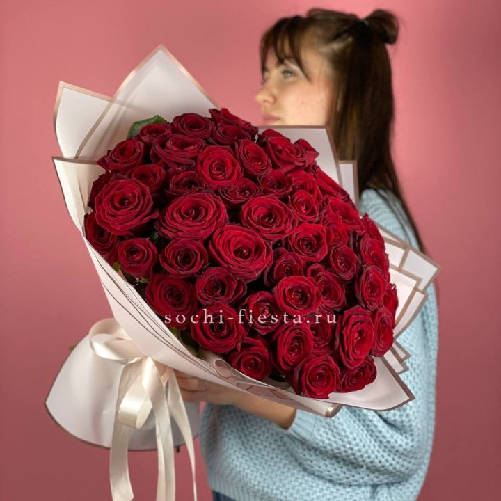 51 красная роза "Лавели" в Нальчике