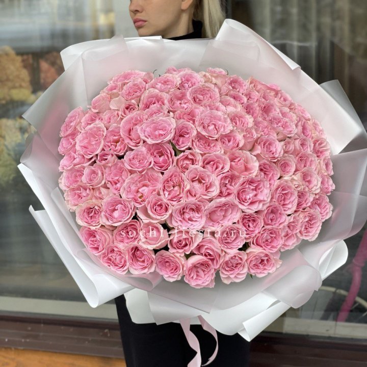 101 нежно-розовая роза в Нальчике