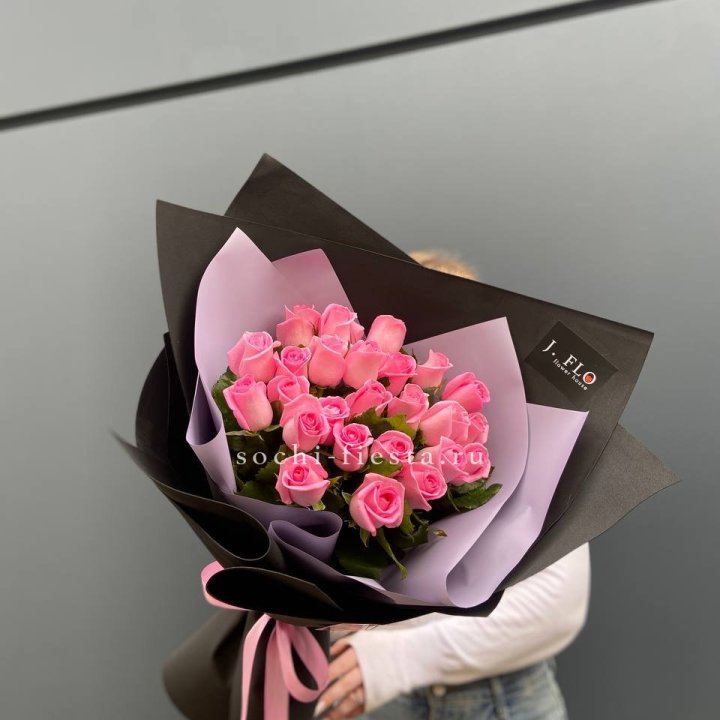 19 розовых роз  в Нальчике