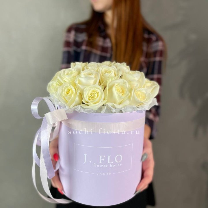 25 роз в цилиндре  в Нальчике