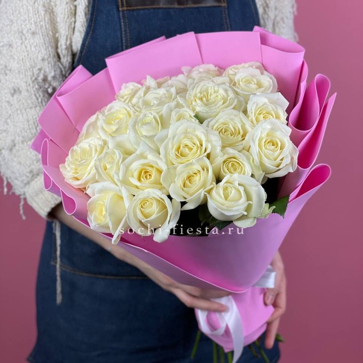 25 белых роз в Нальчике