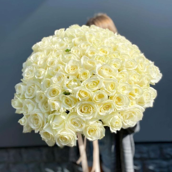 Букет  из 101 белой розы  в Нальчике