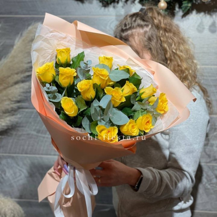 15 желтых роз в Нальчике