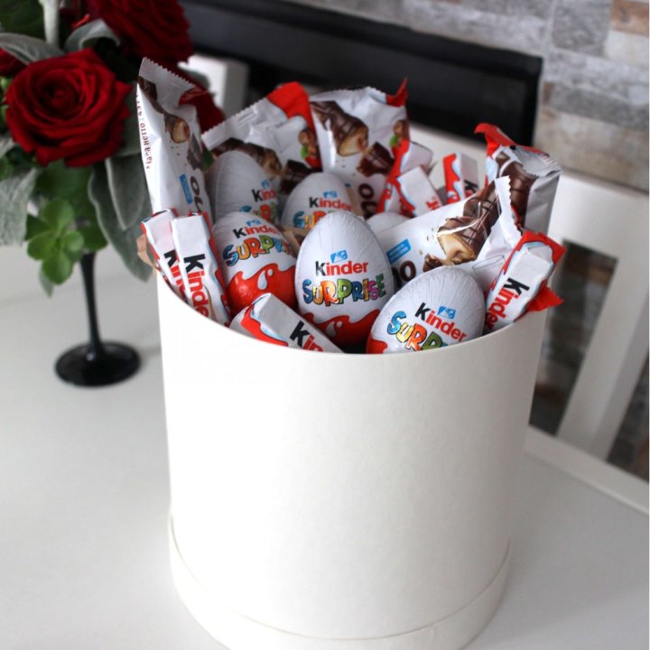 Коробка с киндерами  в Нальчике