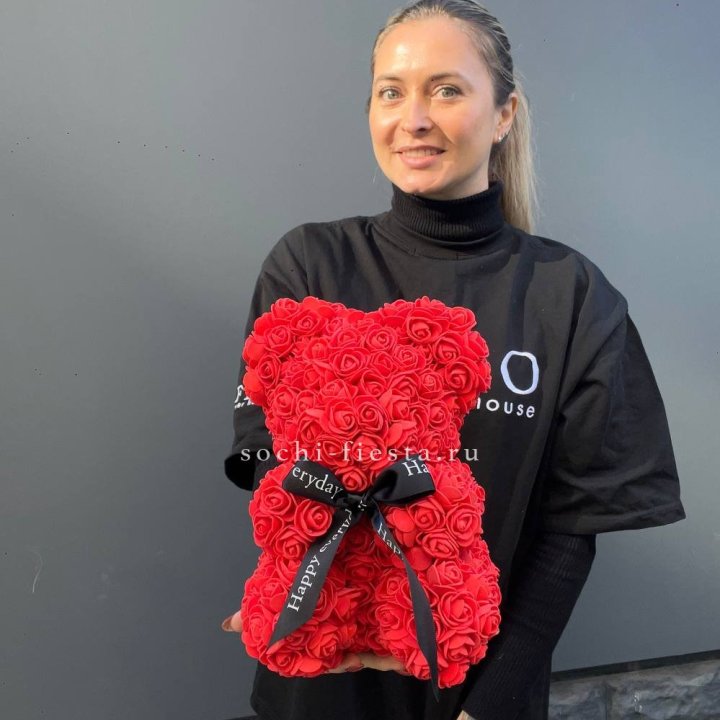 Медведь из роз красный в Нальчике