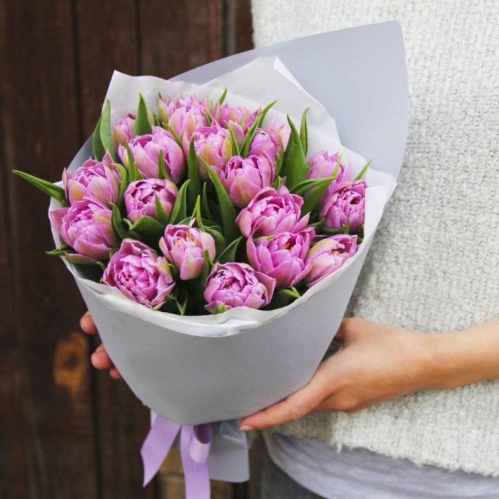 Букет пионовидных тюльпанов в Нальчике