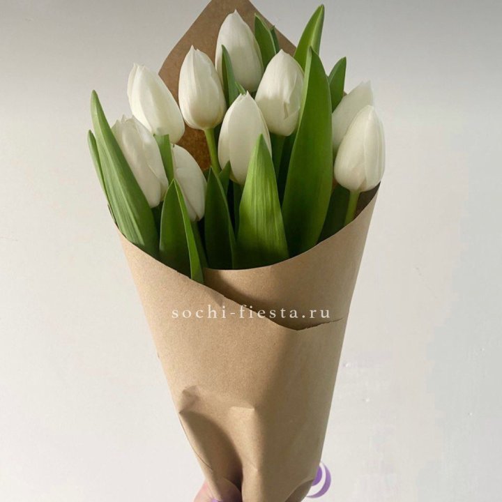 Букет белых тюльпанов в Нальчике