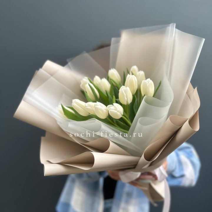 Букет из 15 белых тюльпанов в Нальчике