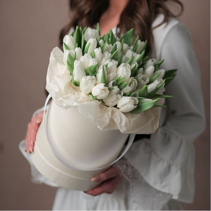 Тюльпаны в цилиндре  в Нальчике